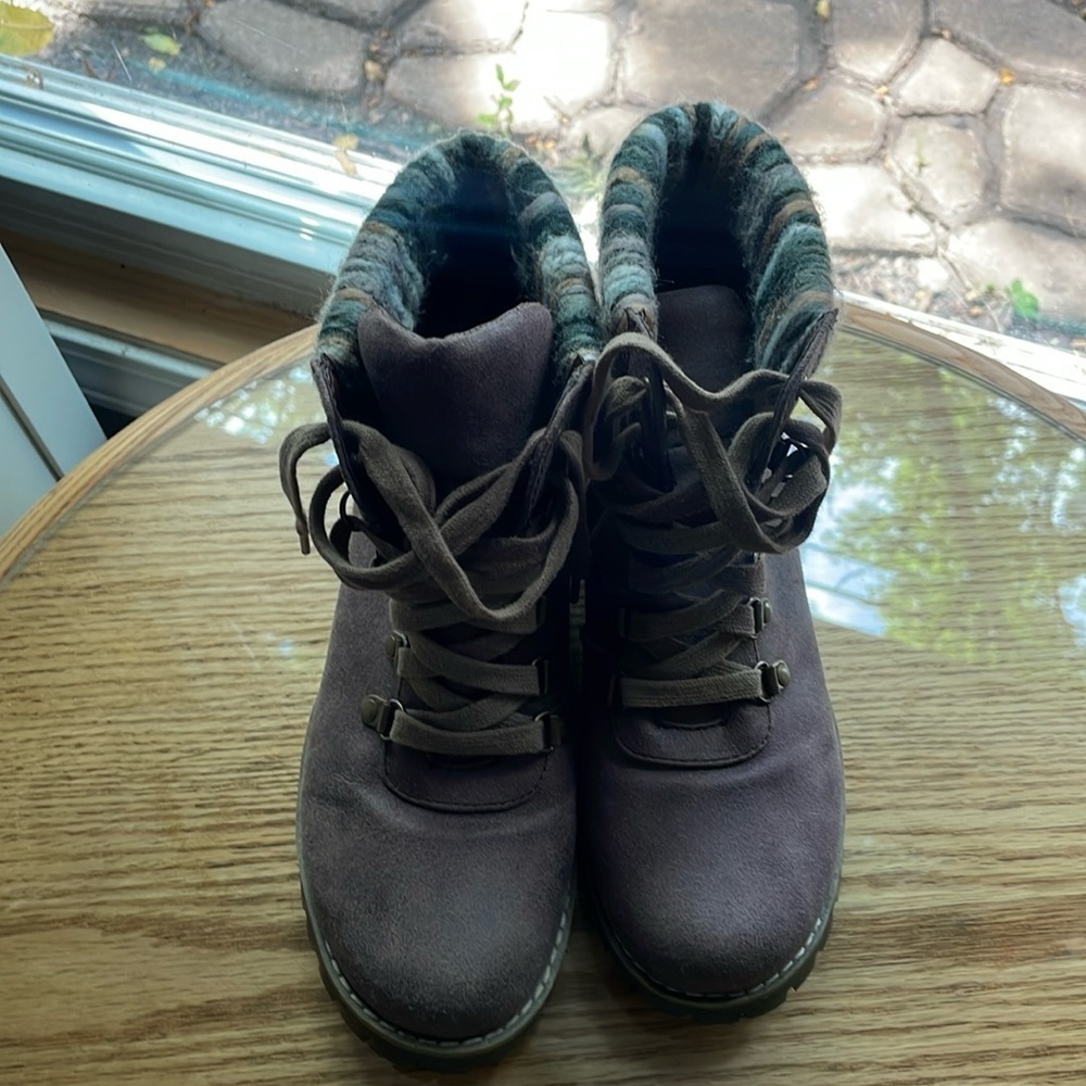 Cliffs by White Mountain Prianna Ankle Boots Women's shoes grayish brown Size 9